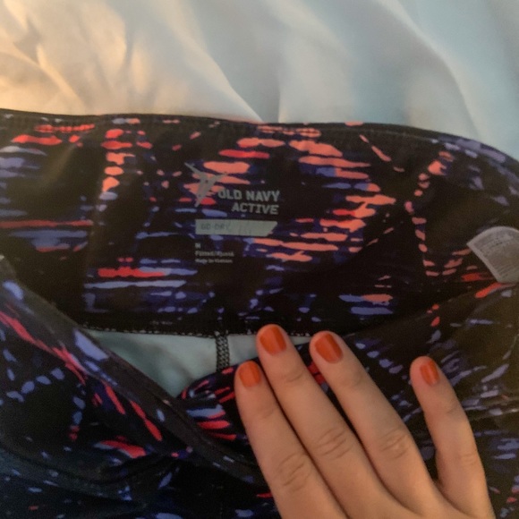 Old navy active leggings - Picture 2 of 2